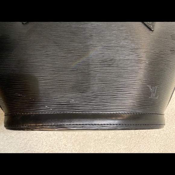Authentic Epi Black LV Bag - Picture 3 of 9
